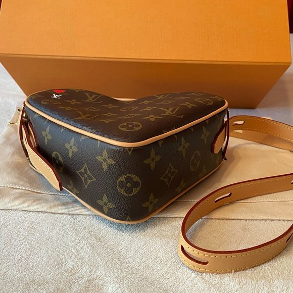 New LOUIS VUITTON Game On Cruise πCoeur Heartπ Bag - Picture 8 of 17